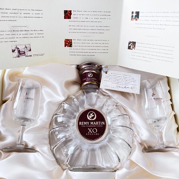 Remy Martin XO Special Champagne Cognac 750ML Empty Bottle w/Gift Box +2 Glasses - Picture 3 of 12